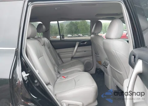 2012 Toyota Highlander Se V6 z USA, uszkodzony, nr VIN 5TDBK3EH9CS142108